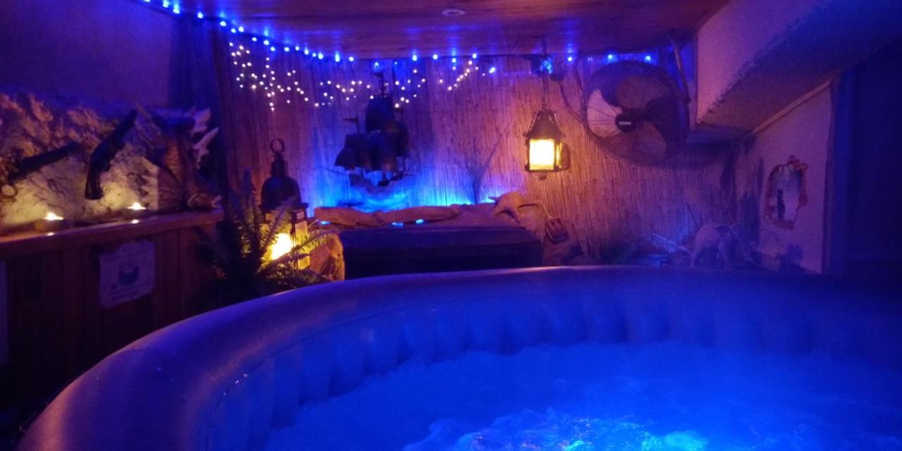 Nouveau ! Chambre D'Hote Insolite Privee " Coeurs De Pirates A Bali En Provence" Spa Sauna Massages Dans Cadre Exotique D'Amenagements Exterieurs D'Exception Ete Comme Hiver Bienvenue !!! Кавалере-сюр-Мер Екстериор снимка