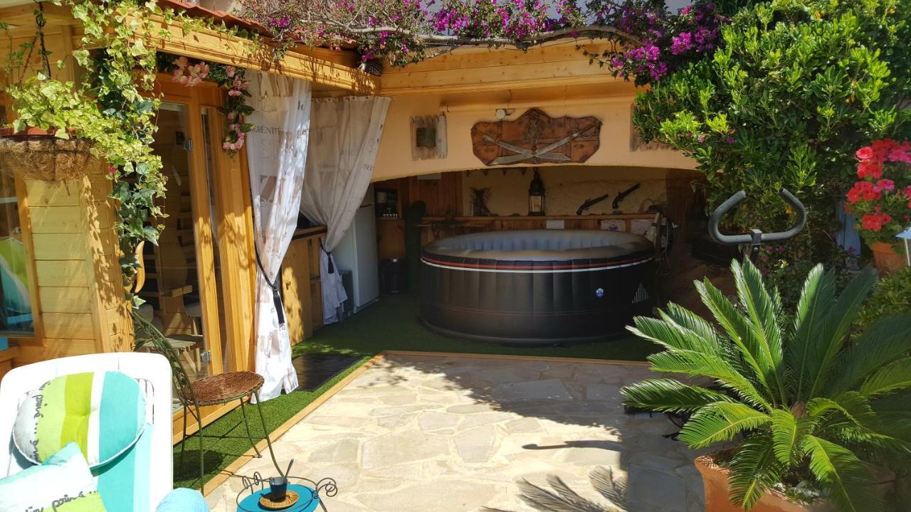 Nouveau ! Chambre D'Hote Insolite Privee " Coeurs De Pirates A Bali En Provence" Spa Sauna Massages Dans Cadre Exotique D'Amenagements Exterieurs D'Exception Ete Comme Hiver Bienvenue !!! Bed & Breakfast Кавалере-сюр-Мер Екстериор снимка